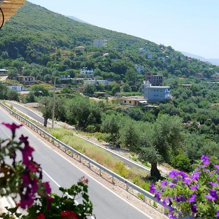 Vila Panorama Piqeras Bed & Breakfast Bagian luar foto