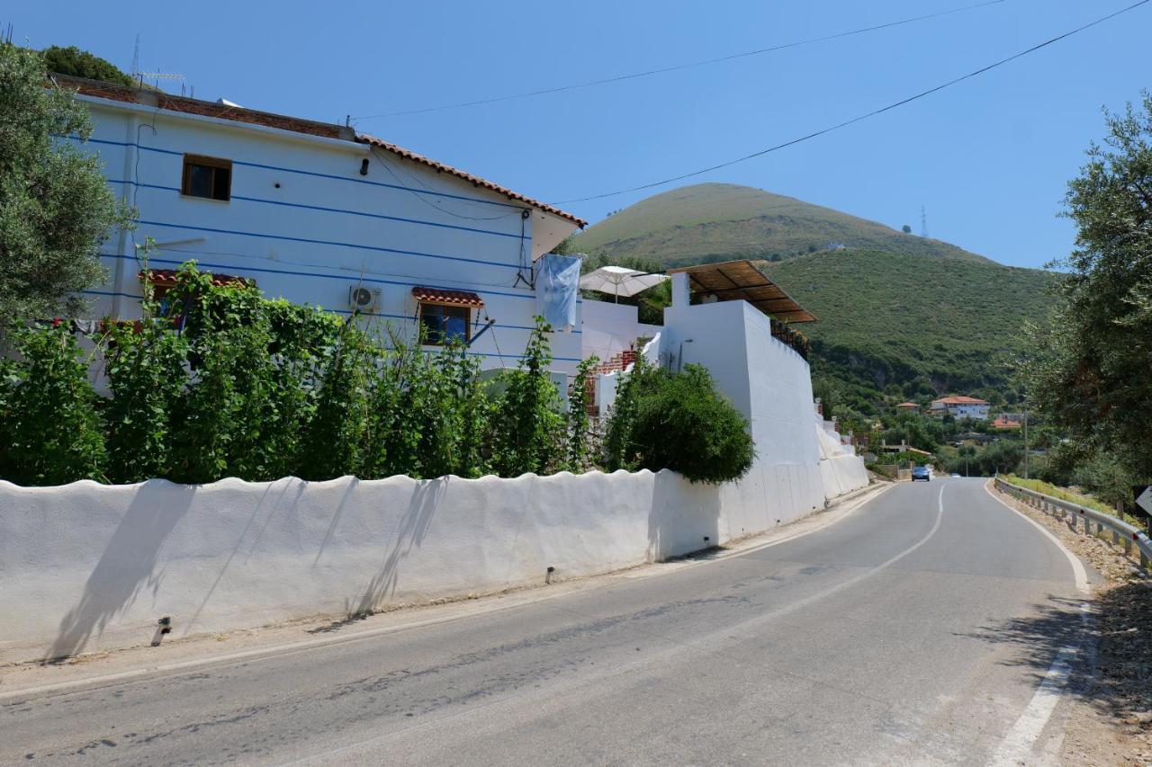 Vila Panorama Piqeras Bed & Breakfast Bagian luar foto