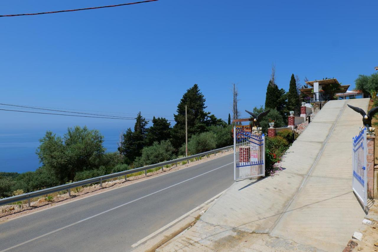 Vila Panorama Piqeras Bed & Breakfast Bagian luar foto
