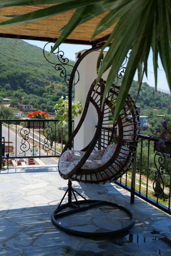 Vila Panorama Piqeras Bed & Breakfast Bagian luar foto