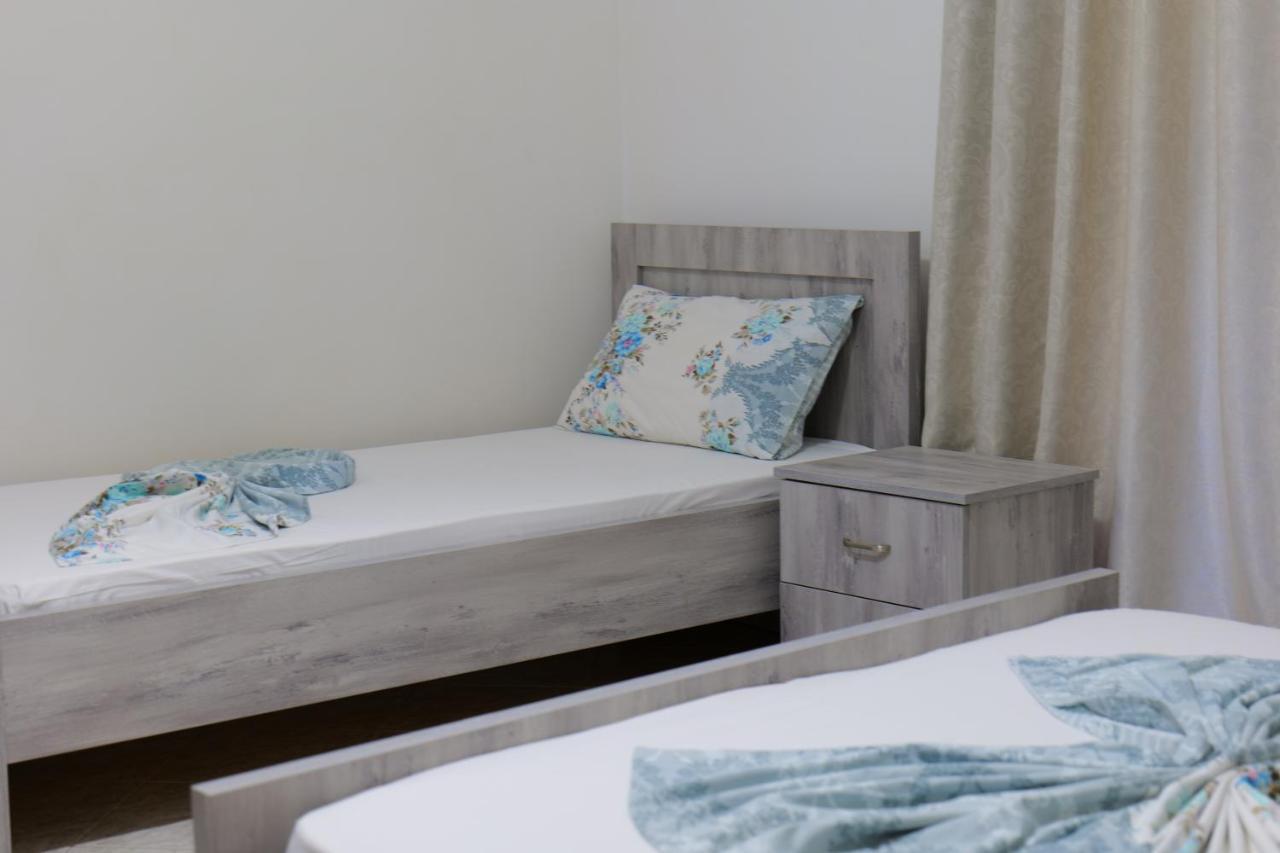 Vila Panorama Piqeras Bed & Breakfast Bagian luar foto