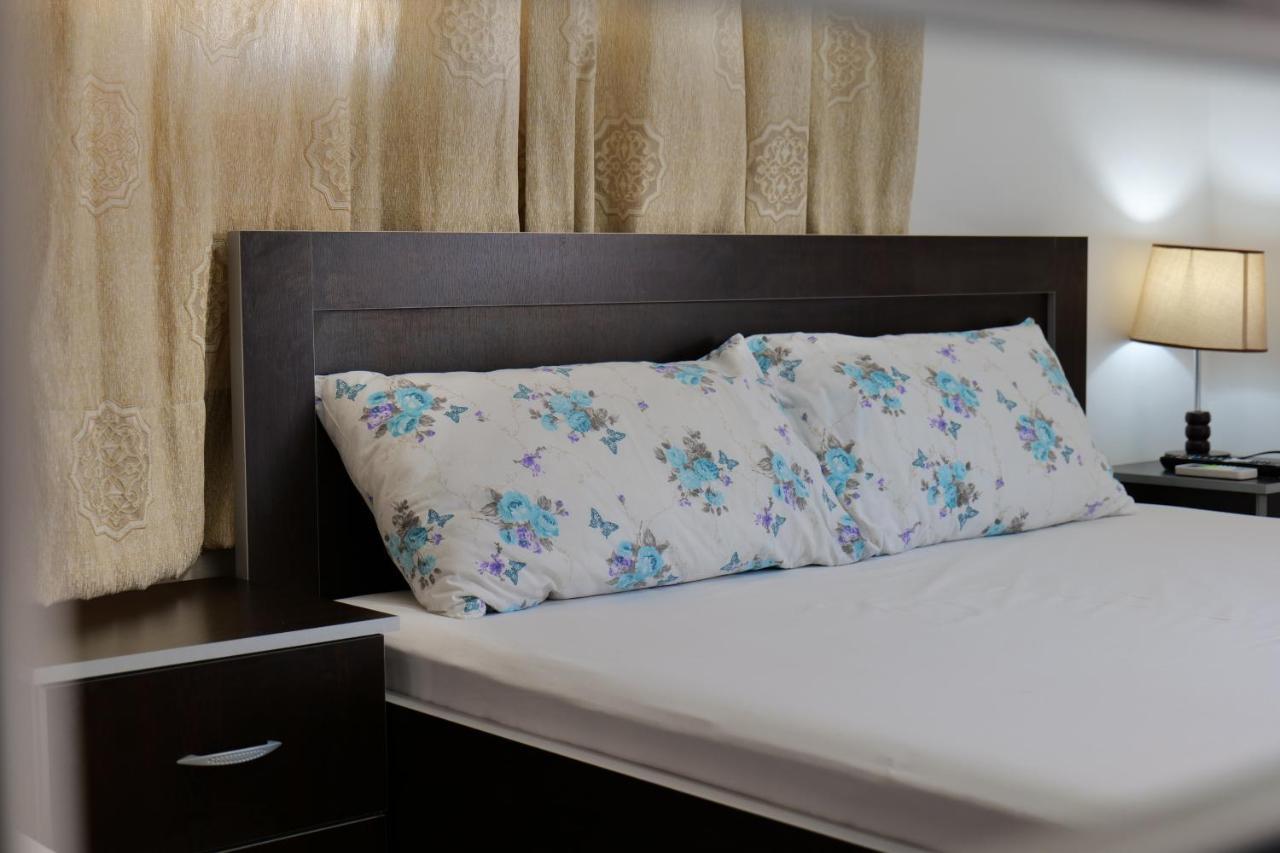 Vila Panorama Piqeras Bed & Breakfast Bagian luar foto